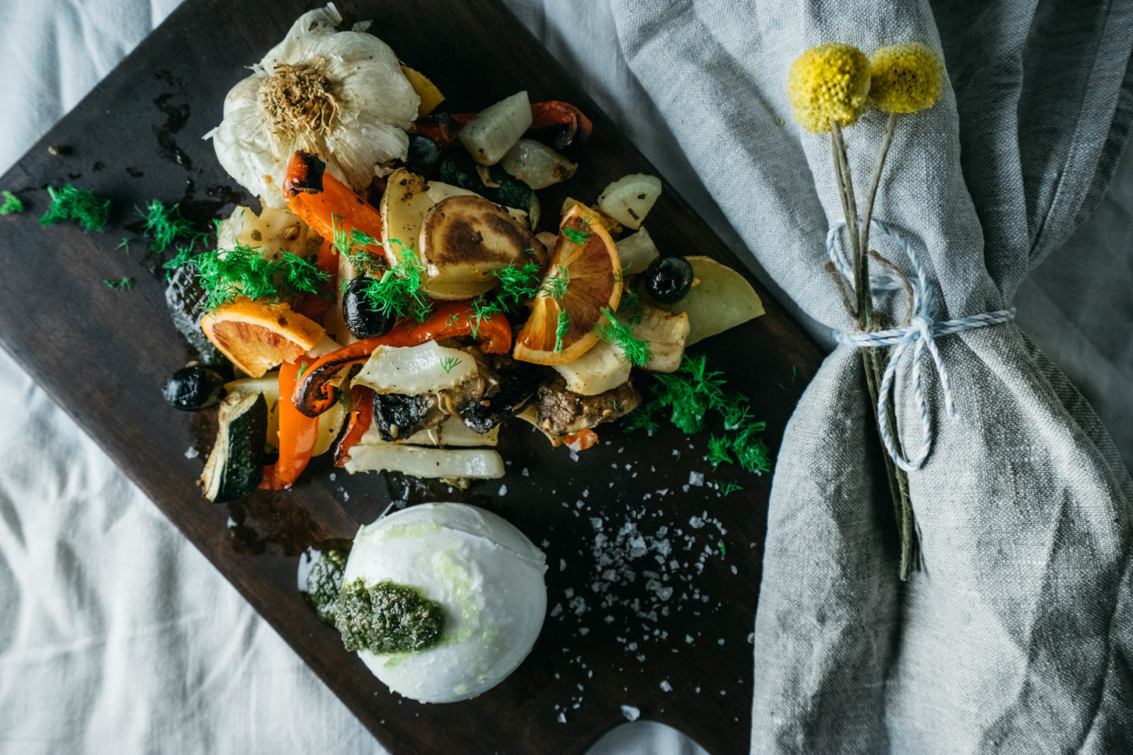 Gerösteter Kürbis, Pfifferlinge und Burrata auf cremiger Polenta ...