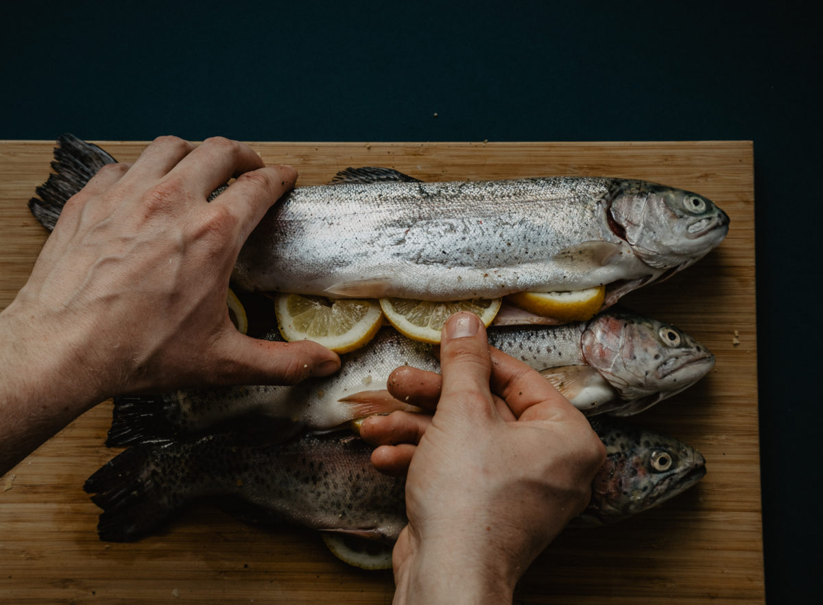 Asiatischer Lachs mit Gewürz-Kartoffeln und Zitronencreme | CUDDLING ...