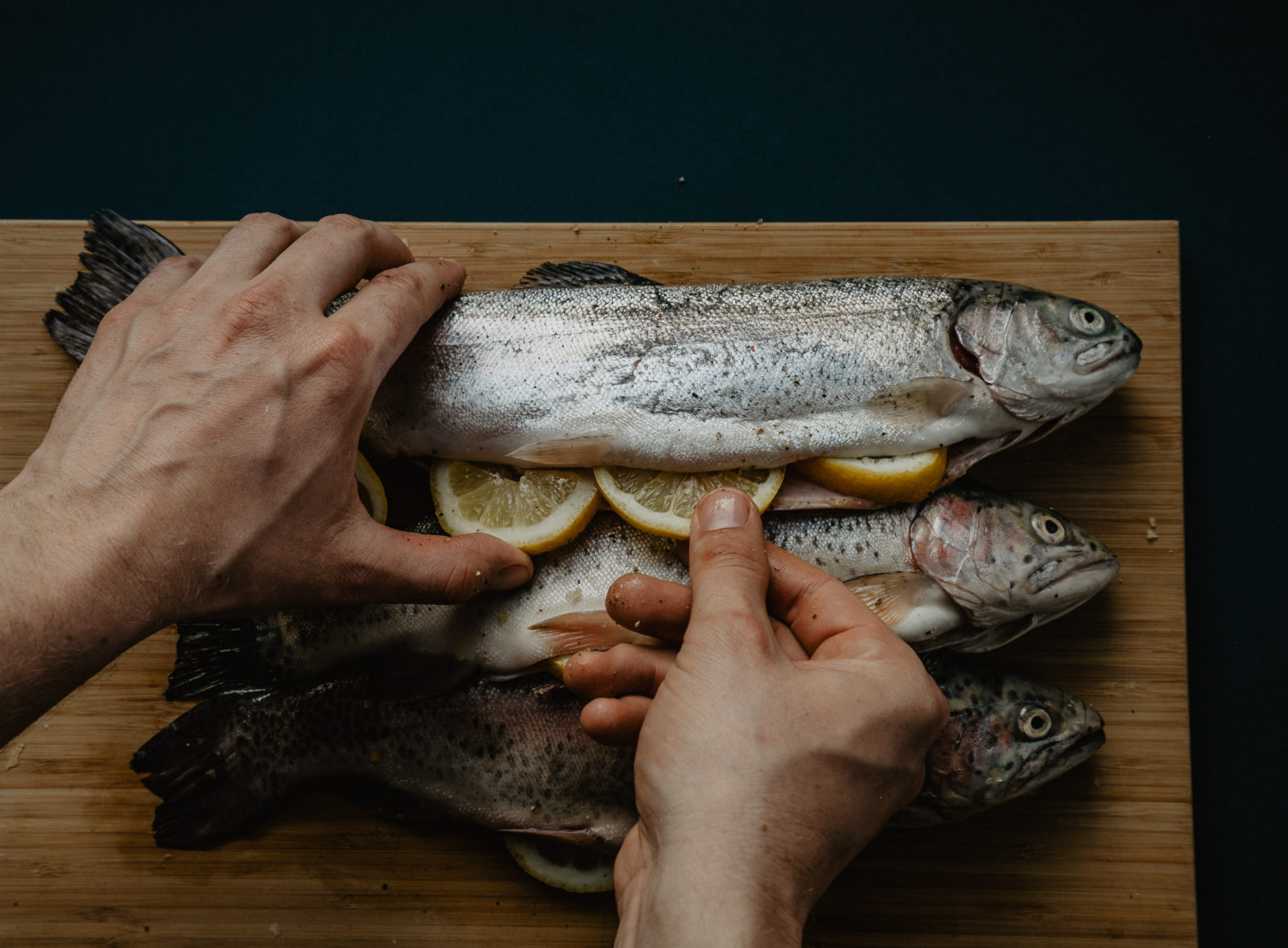 Asiatischer Lachs mit Gewürz-Kartoffeln und Zitronencreme | CUDDLING ...