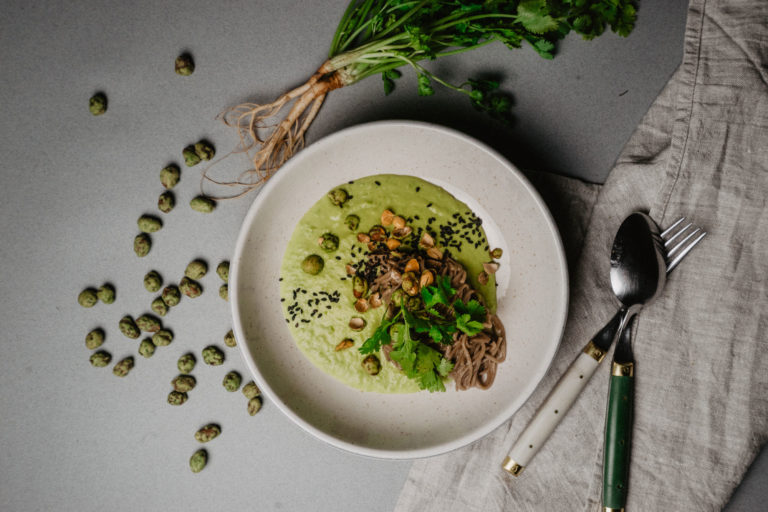 Frühlings-Kartoffelsalat mit Radieschen, Erbsen und Senf-Dill-Dressing ...