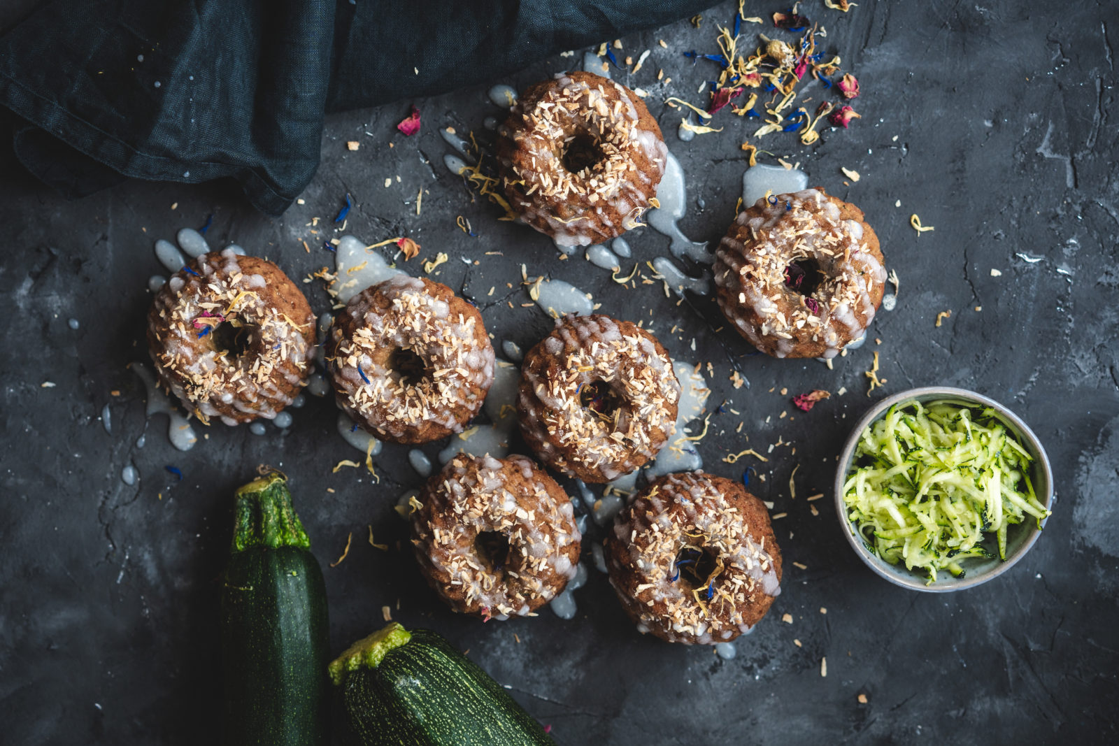 Zucchini-Kokos-Küchlein | CUDDLING CARROTS