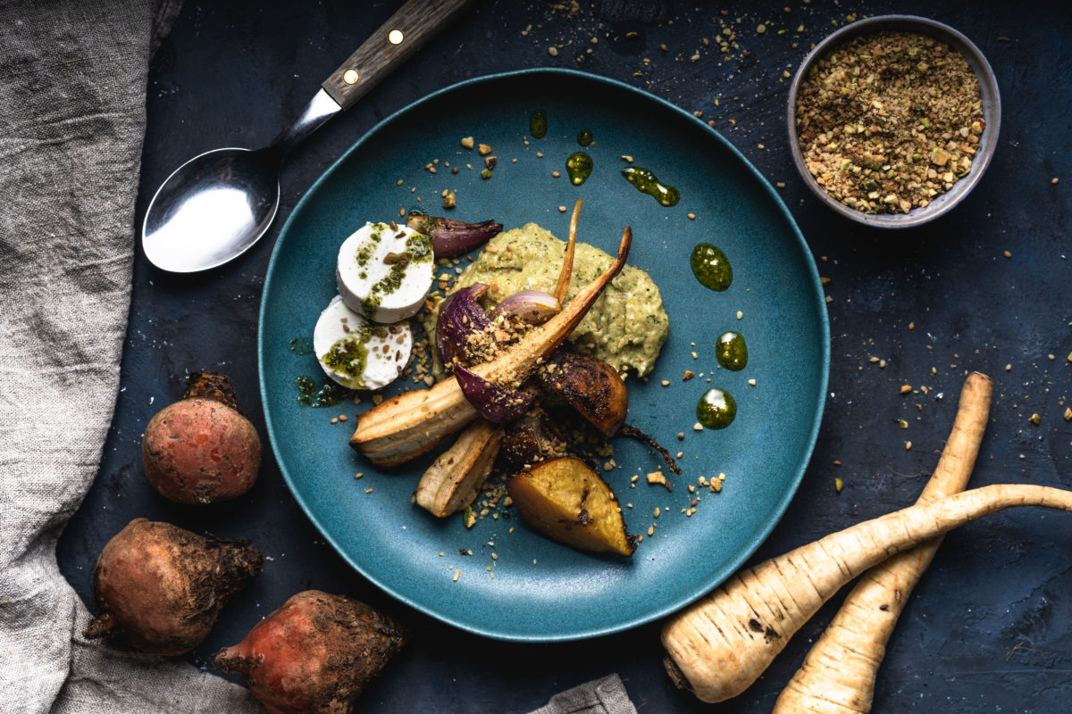 Geröstete rote Beete mit Dukkah, Tahinidressing und Bulgur | CUDDLING ...