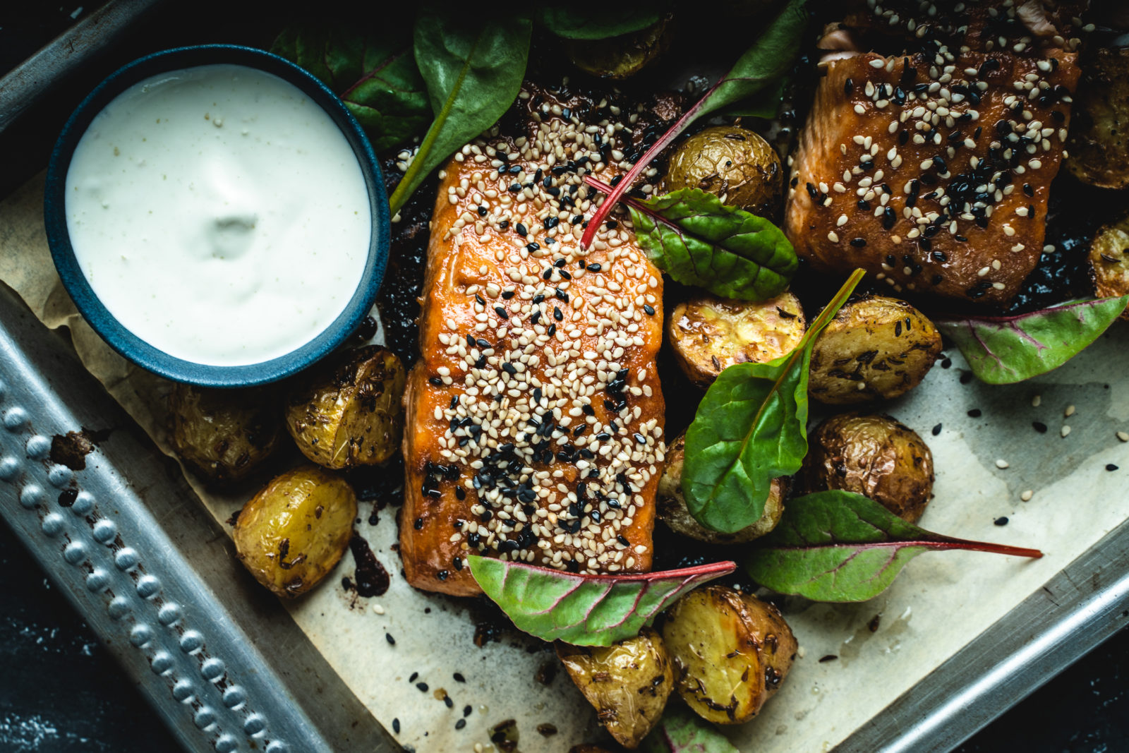 Asiatischer Lachs mit Gewürz-Kartoffeln und Zitronencreme | CUDDLING ...